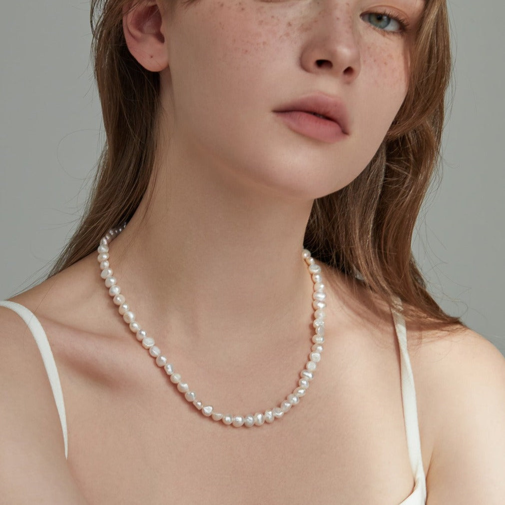 Jackie Essential Pearl Necklace