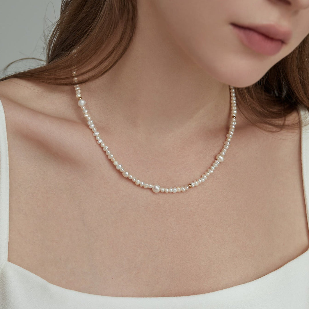 Emili Pearl Necklace