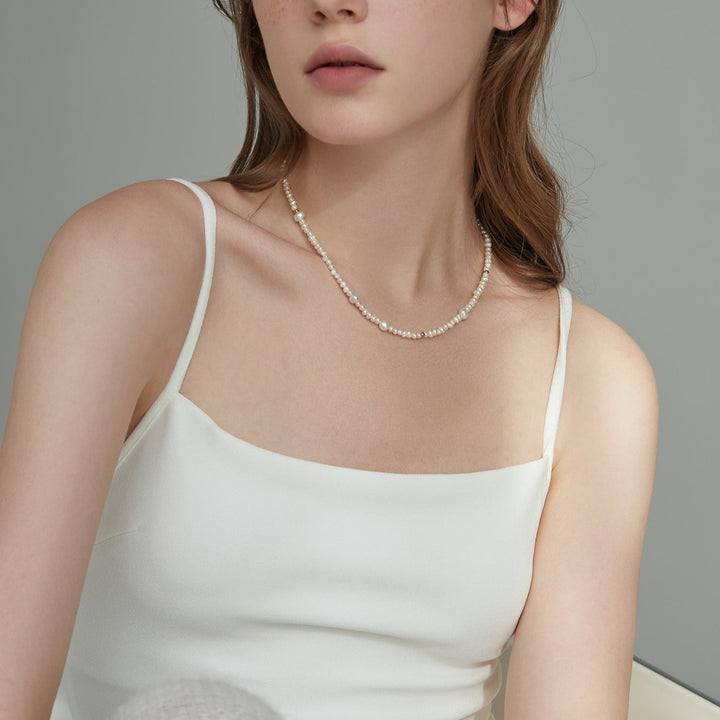 Emili Pearl Necklace